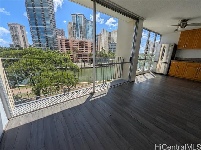 620 Mccully Street, 606, Honolulu, HI 96826