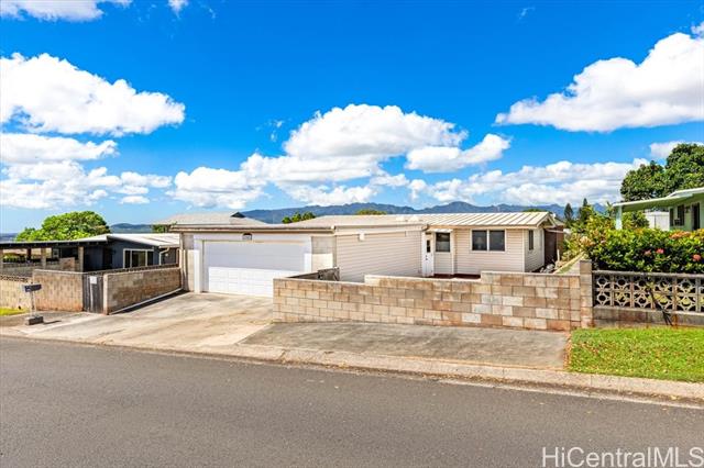 2040 Komo Mai Drive, Pearl City, HI 96782