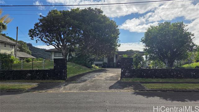25 Wood Street, Honolulu, HI 96817