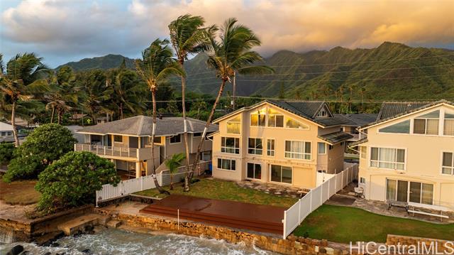 53-853 Kamehameha Highway, Hauula, HI 96717