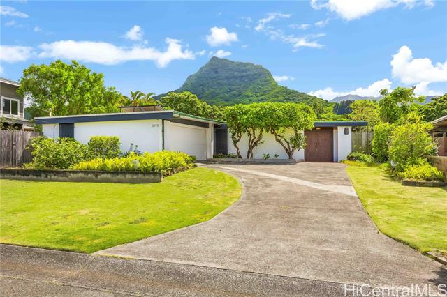 1575 Ulupii Street, Kailua, HI 96734