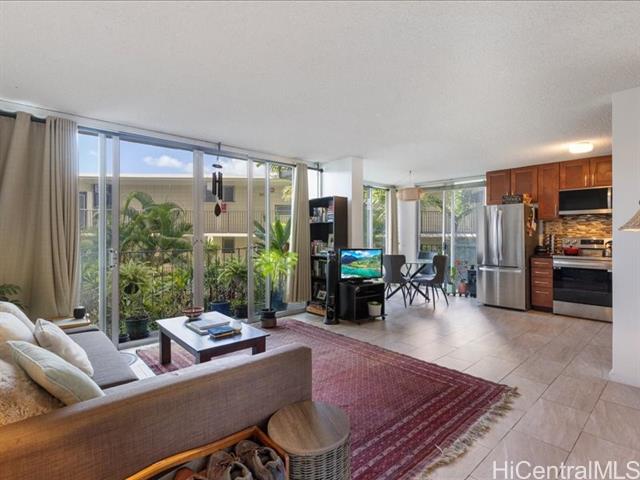1634 Makiki Street, 205, Honolulu, HI 96822