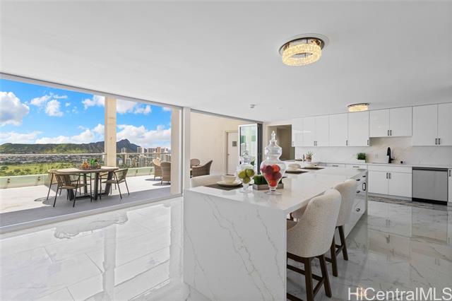 555 University Avenue, 1, Honolulu, HI 96826