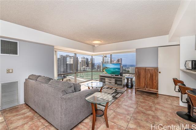 1750 Kalakaua Avenue, 2202, Honolulu, HI 96826