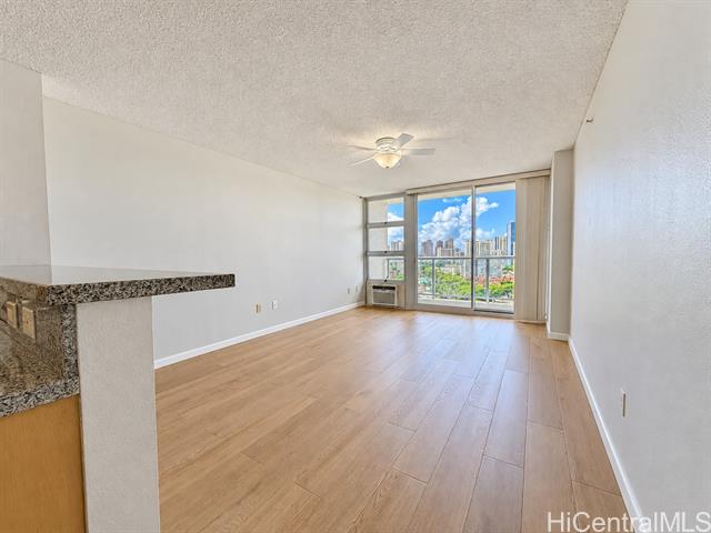 1315 Kalakaua Avenue, 1604, Honolulu, HI 96826