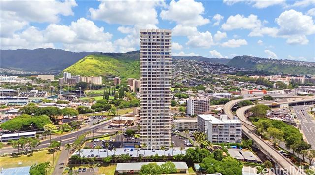 2825 King Street, 201, Honolulu, HI 96826