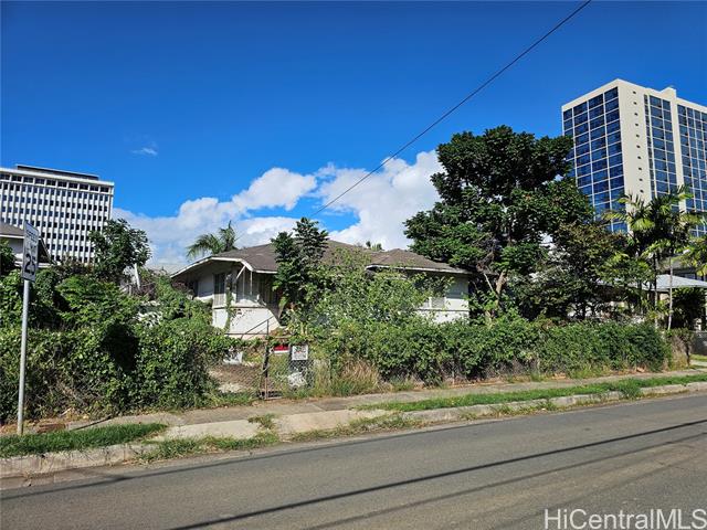 1140 Elm Street, Honolulu, HI 96814