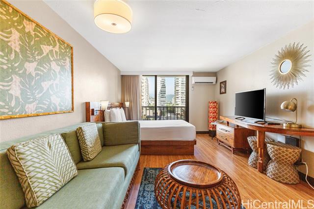 2425 Kuhio Avenue, 705, Honolulu, HI 96815