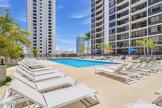 201 Ohua Avenue, MAUKA/807, Honolulu, HI 96815