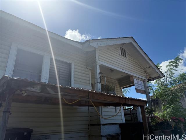 709 Mokauea Street, Honolulu, HI 96819