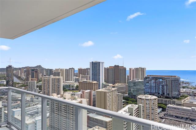 1500 Rycroft Street, 3518R, Honolulu, HI 96814