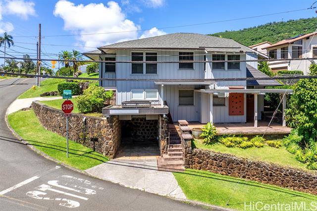 2584 Alaula Way, Honolulu, HI 96822
