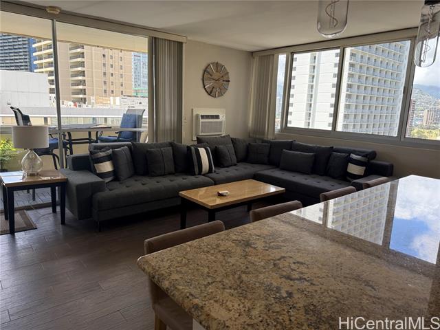 2500 Kalakaua Avenue, 1803, Honolulu, HI 96815