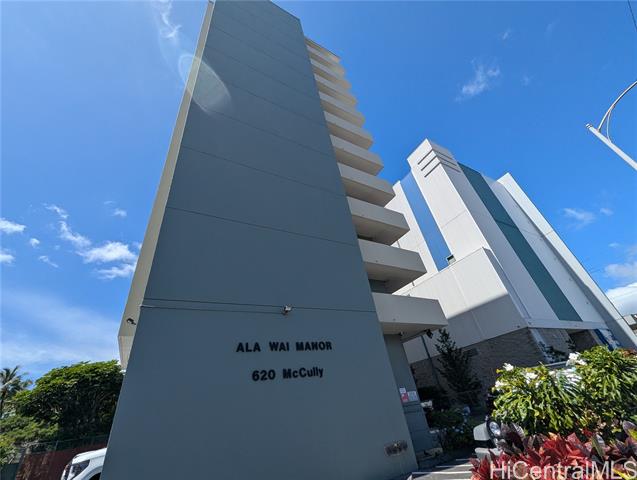 620 Mccully Street, 903, Honolulu, HI 96826