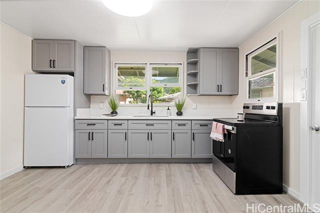 2318 Hanakealoha Place, Honolulu, HI 96816