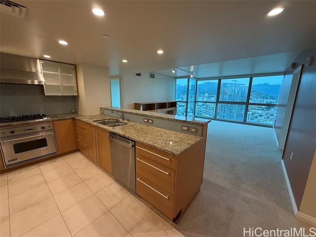 1177 Queen Street, 3801, Honolulu, HI 96814