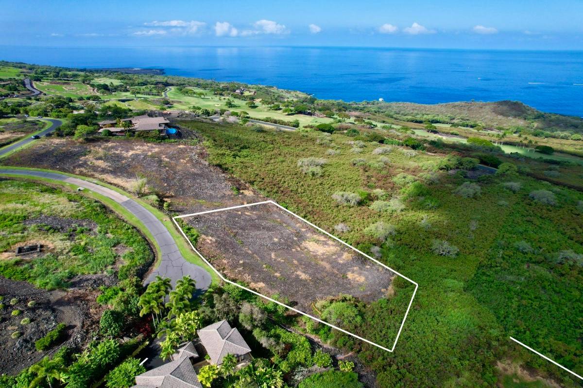 81-6691 Pakaukani Pl, Kealakekua, HI 96750