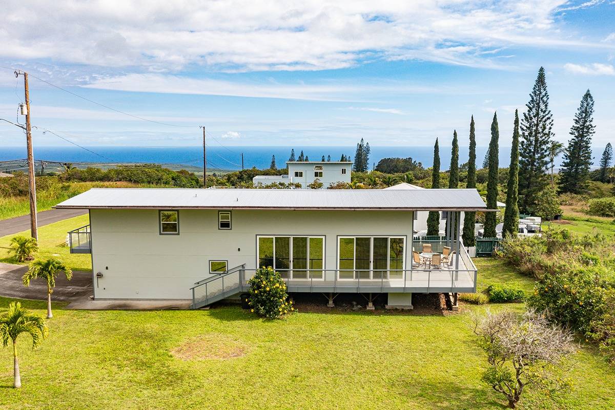 94-1669 Lewa Lani St, Naalehu, HI 96772