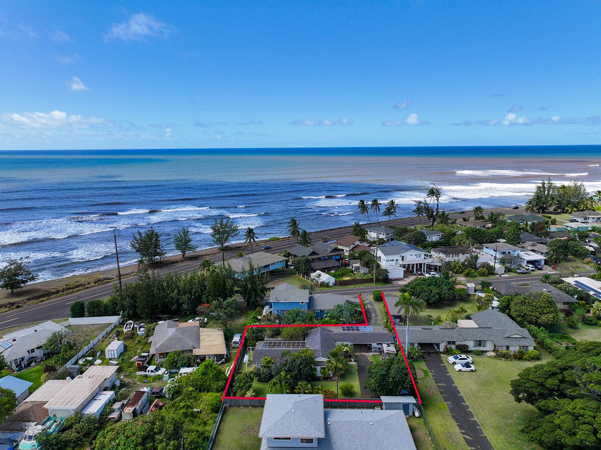 8673 Elepaio Rd, Kekaha, HI 96752