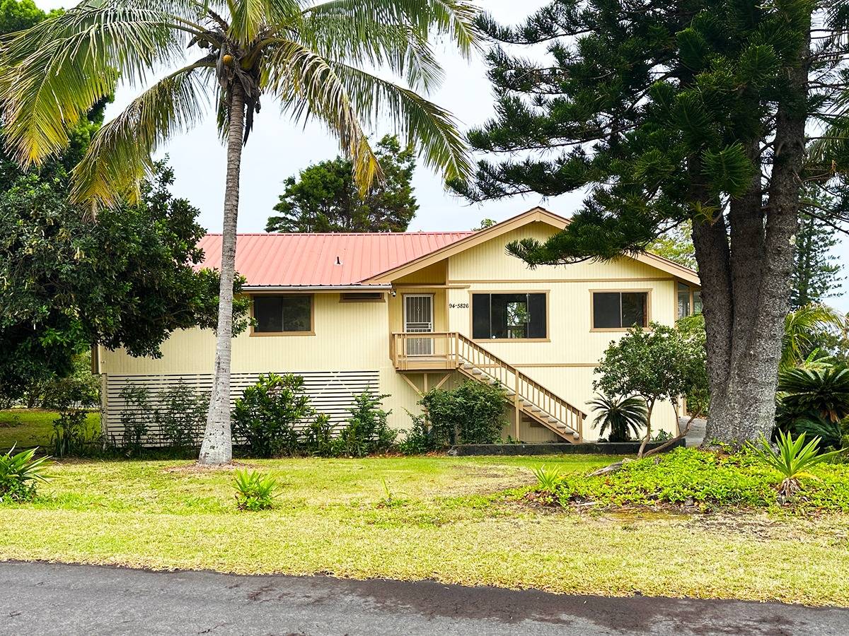 94-5826 Aouli Pl, Naalehu, HI 96772