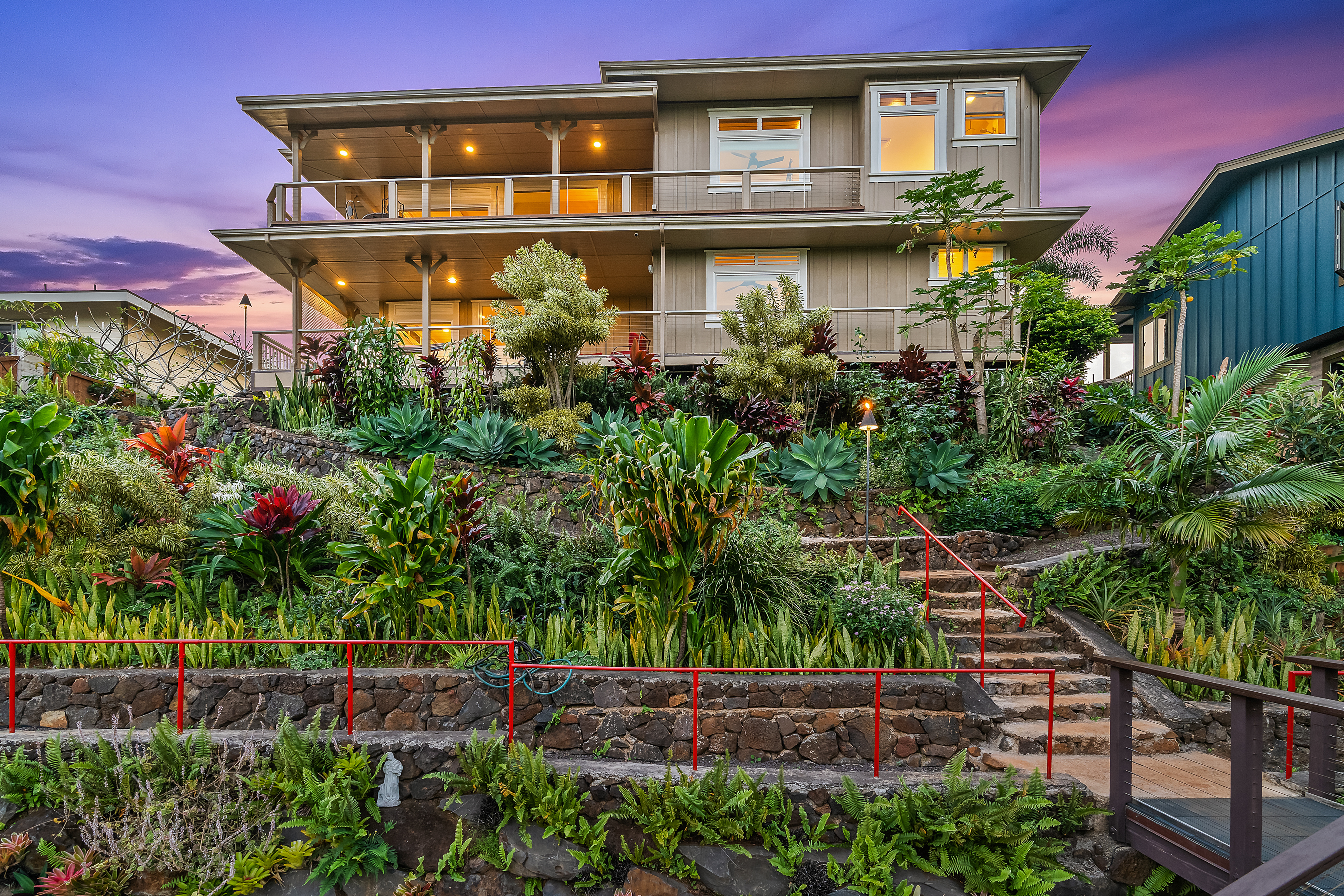 3590 Kakela Makai Dr, Kalaheo, HI 96741