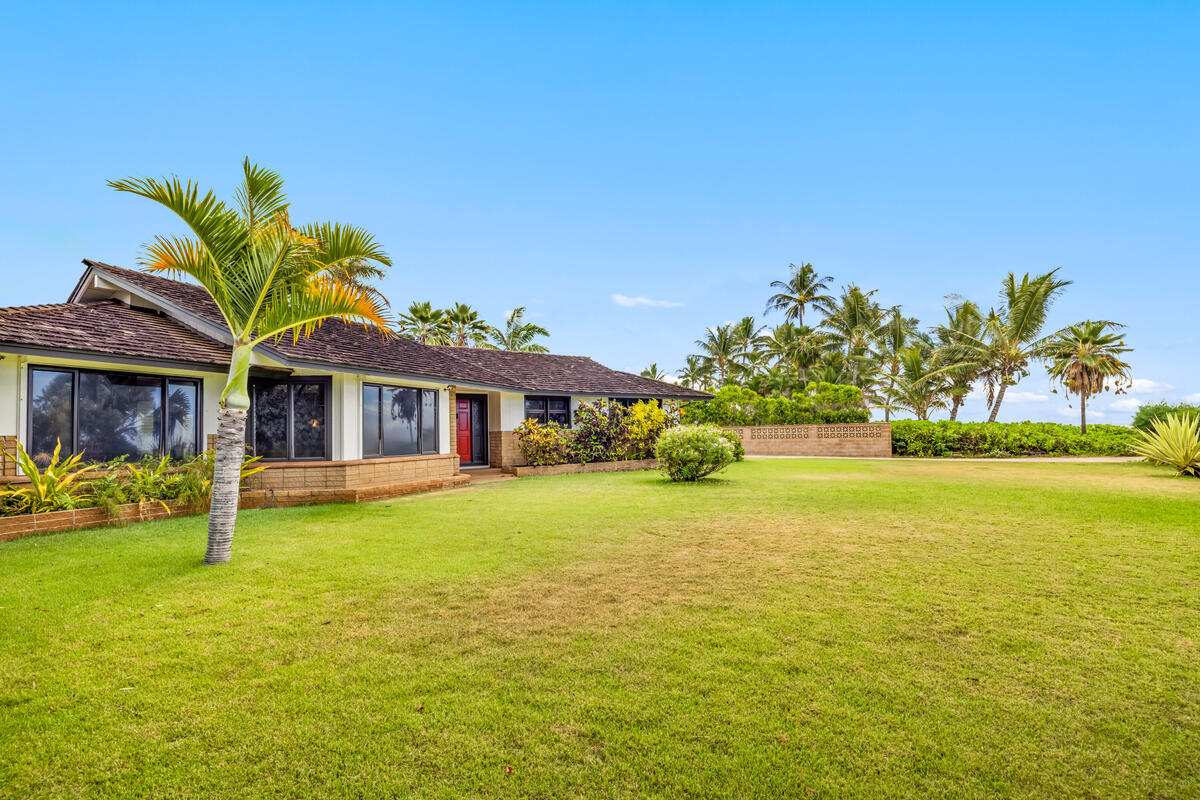 8585 Kaumualii Hwy, Kekaha, HI 96752