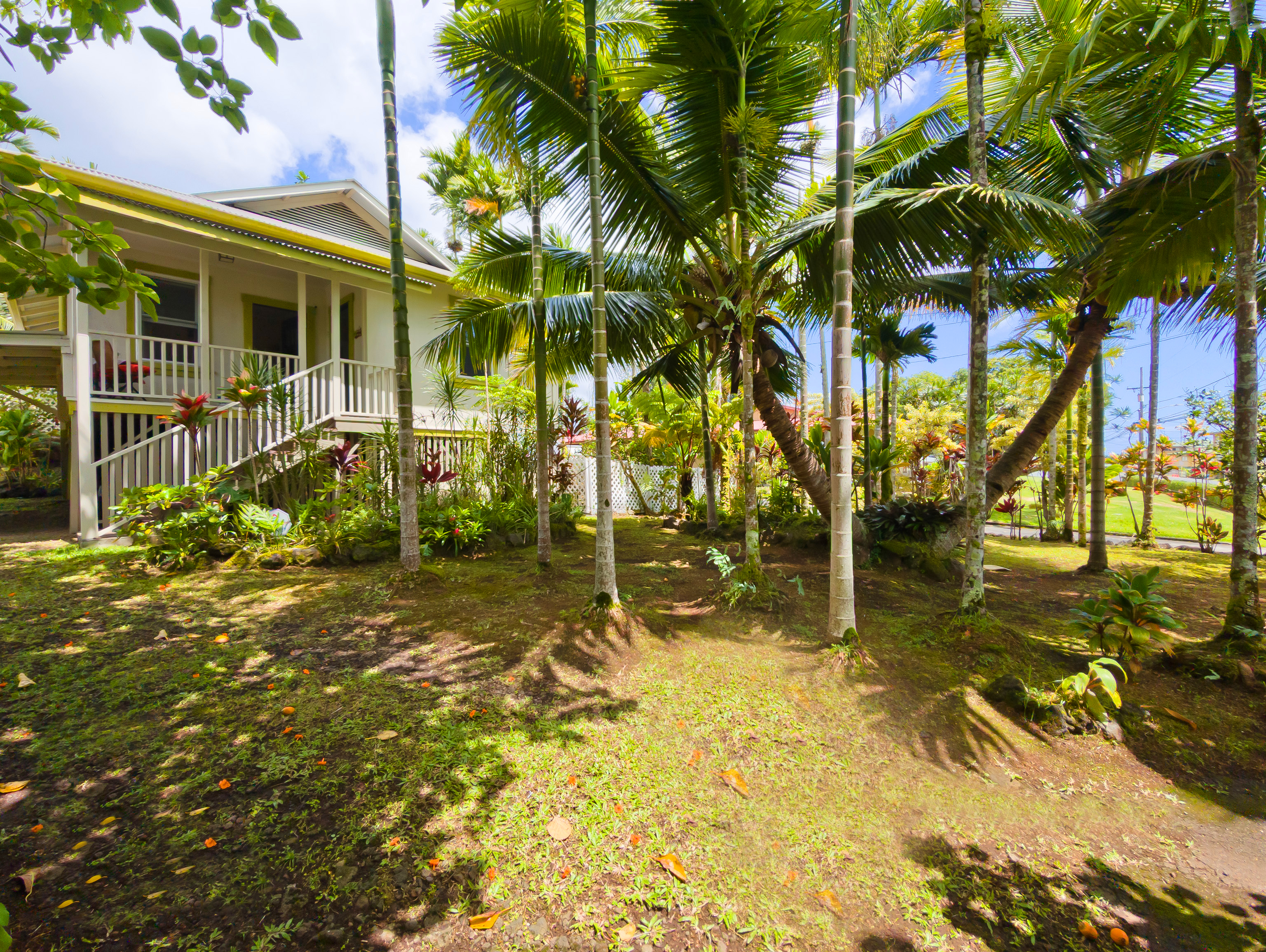 2306 Kinoole St, Hilo, HI 96720
