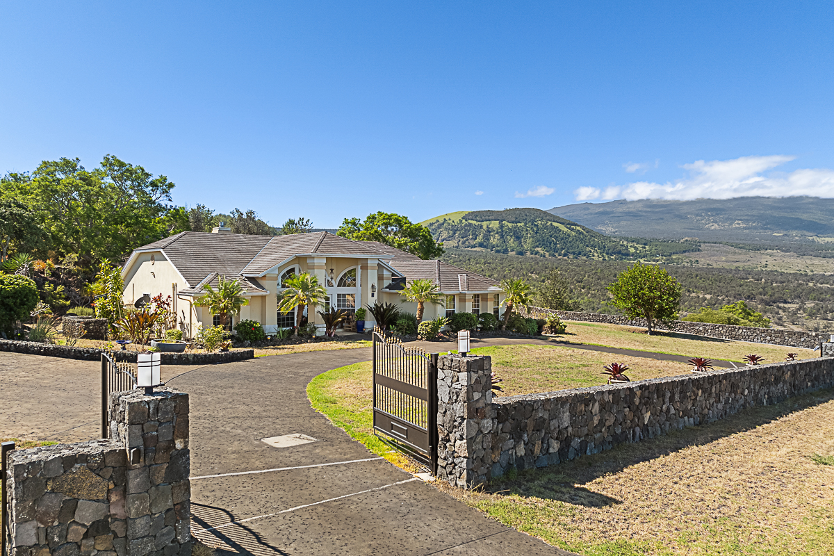 71-1688 Puu Napoo Dr, Kailua-Kona, HI 96740