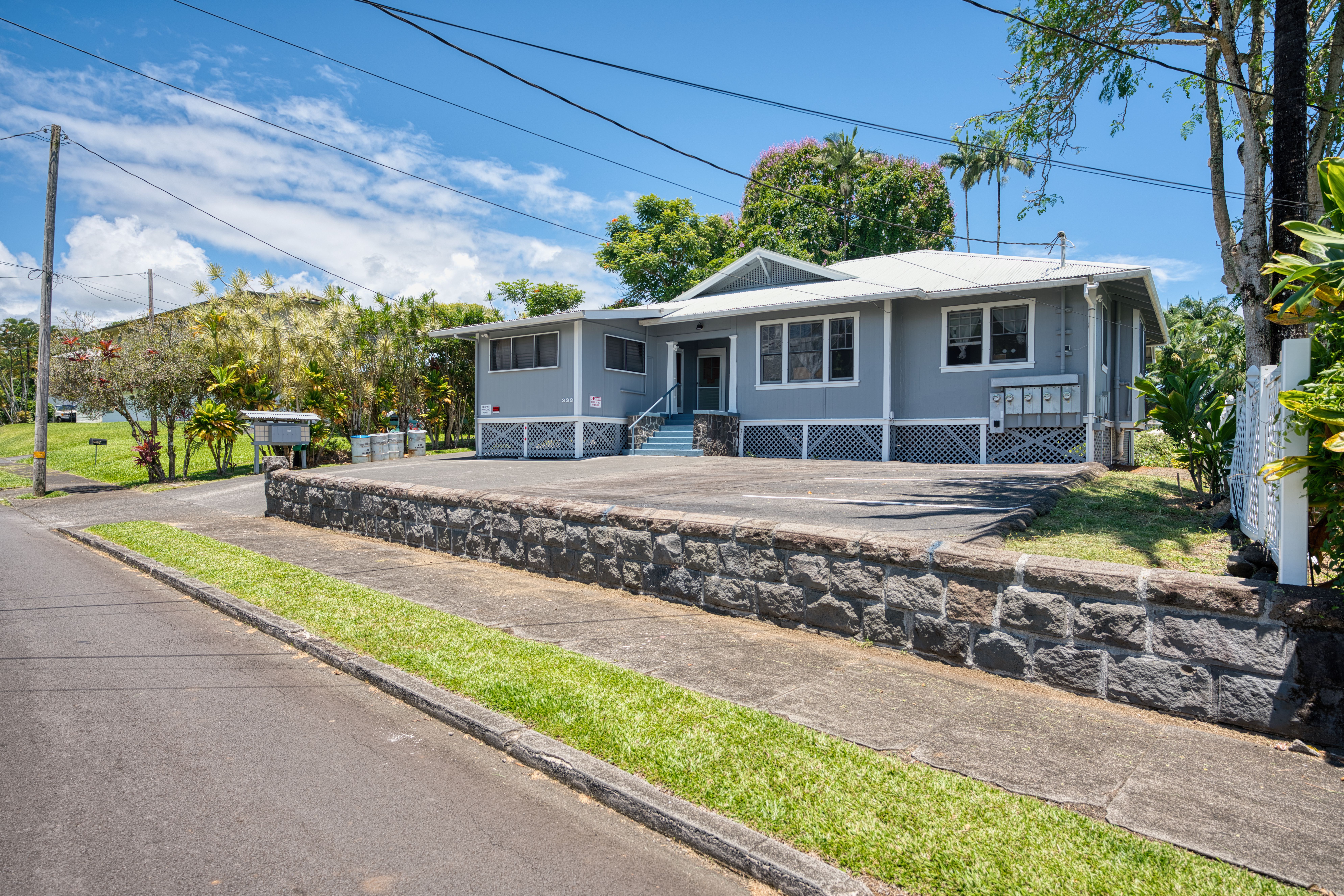 332 Kauila St, Hilo, HI 96720