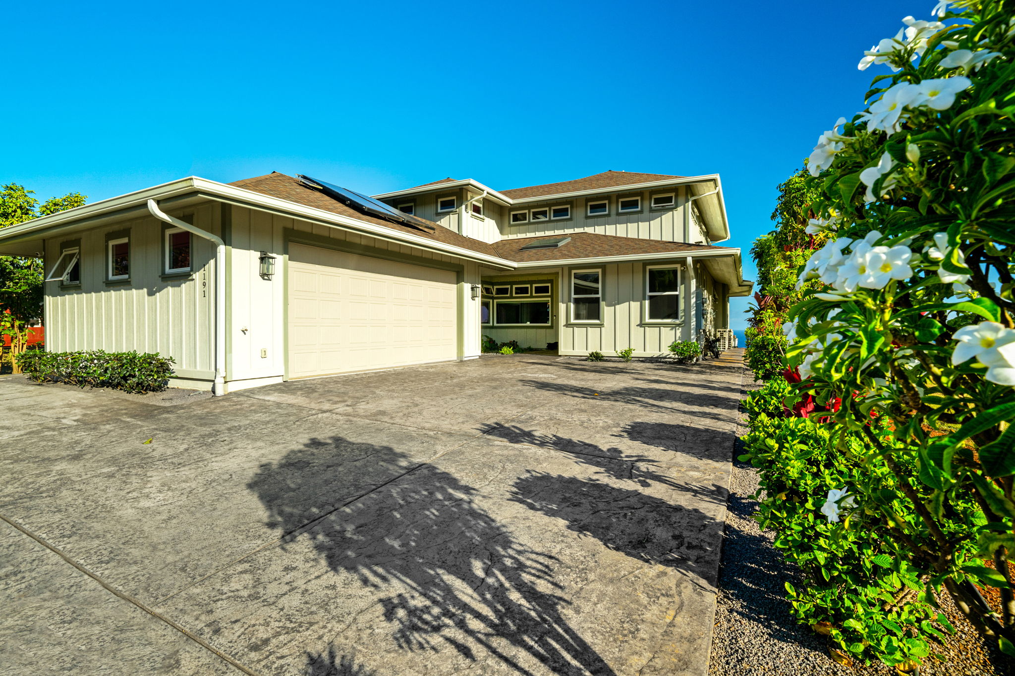 1191 Kaena St, Kalaheo, HI 96741