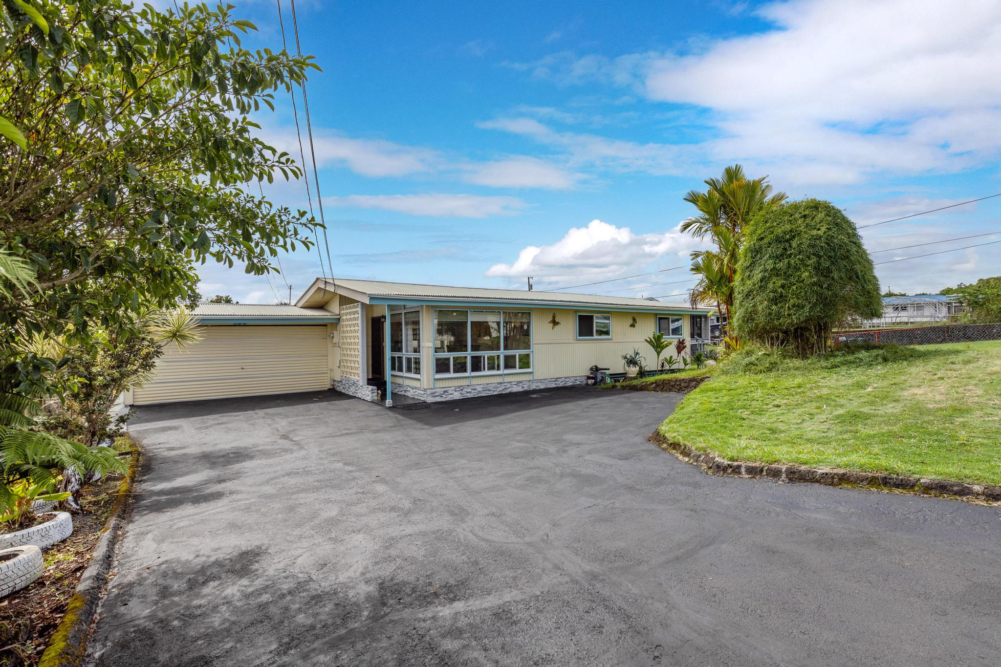 105 Haihai St, Hilo, HI 96720