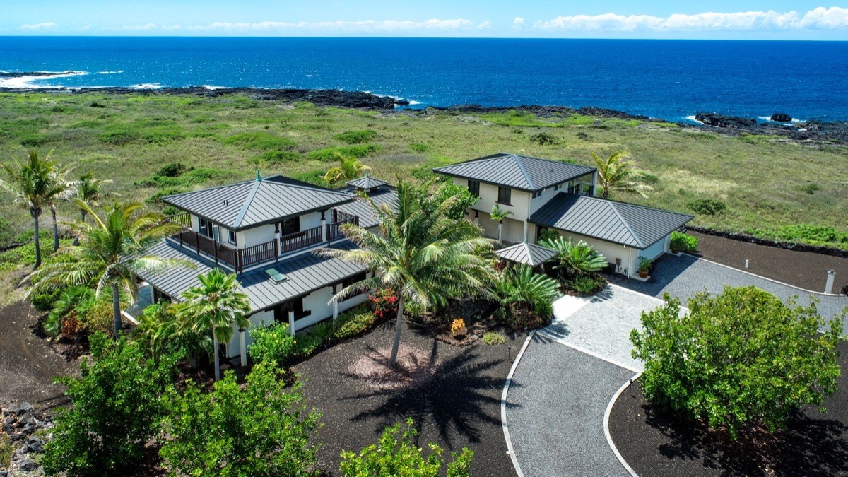 95-4667 Hawaii Belt Rd, Naalehu, HI 96772