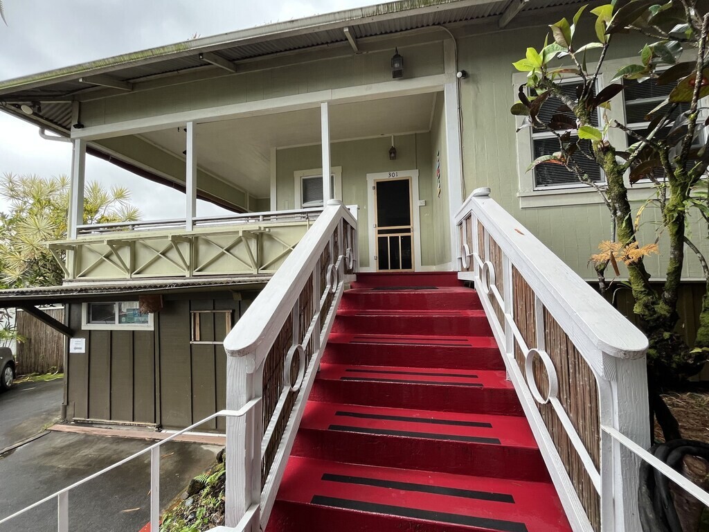 301 Ponahawai St, Hilo, HI 96720