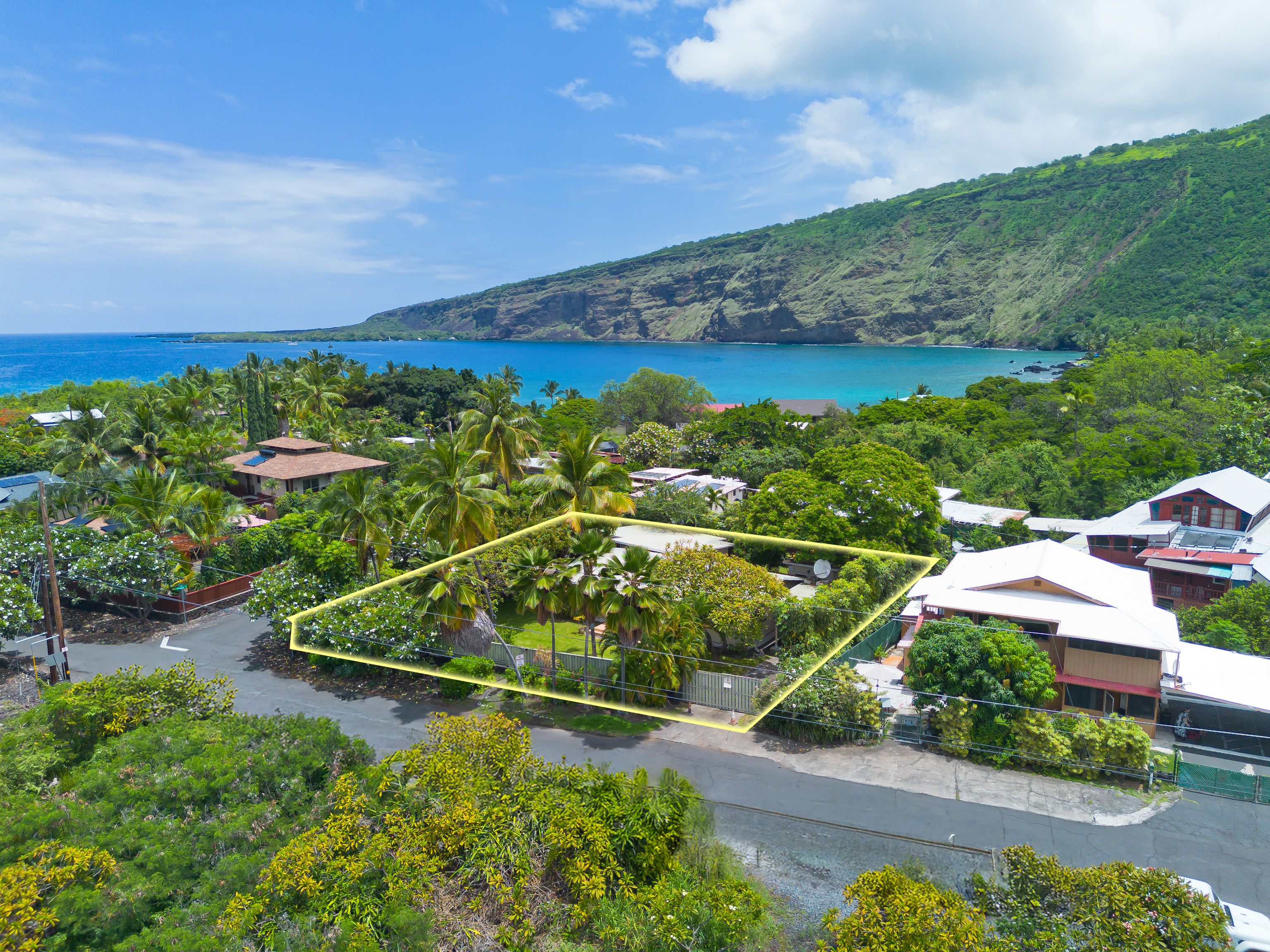 82-6274 Kahauloa St, Captain Cook, HI 96704