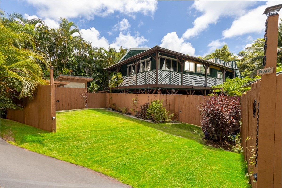 3590 Moloaa Rd, Anahola, HI 96746