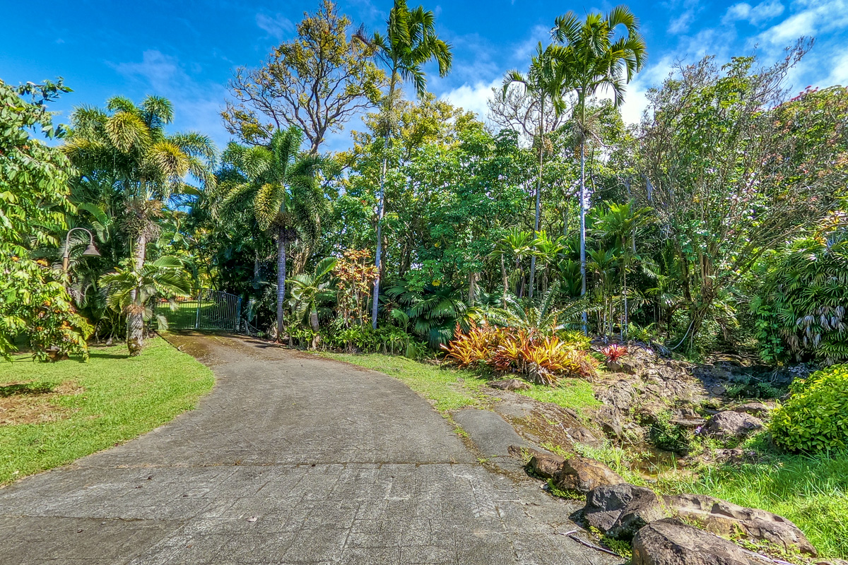32-351 Kapena Rd, Ninole, HI 96773