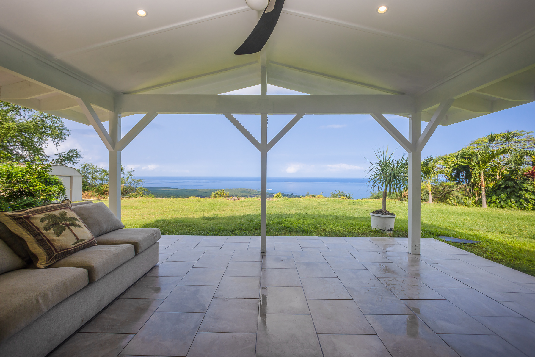 82-5900 Old Government Main Rd, Captain Cook, HI 96704