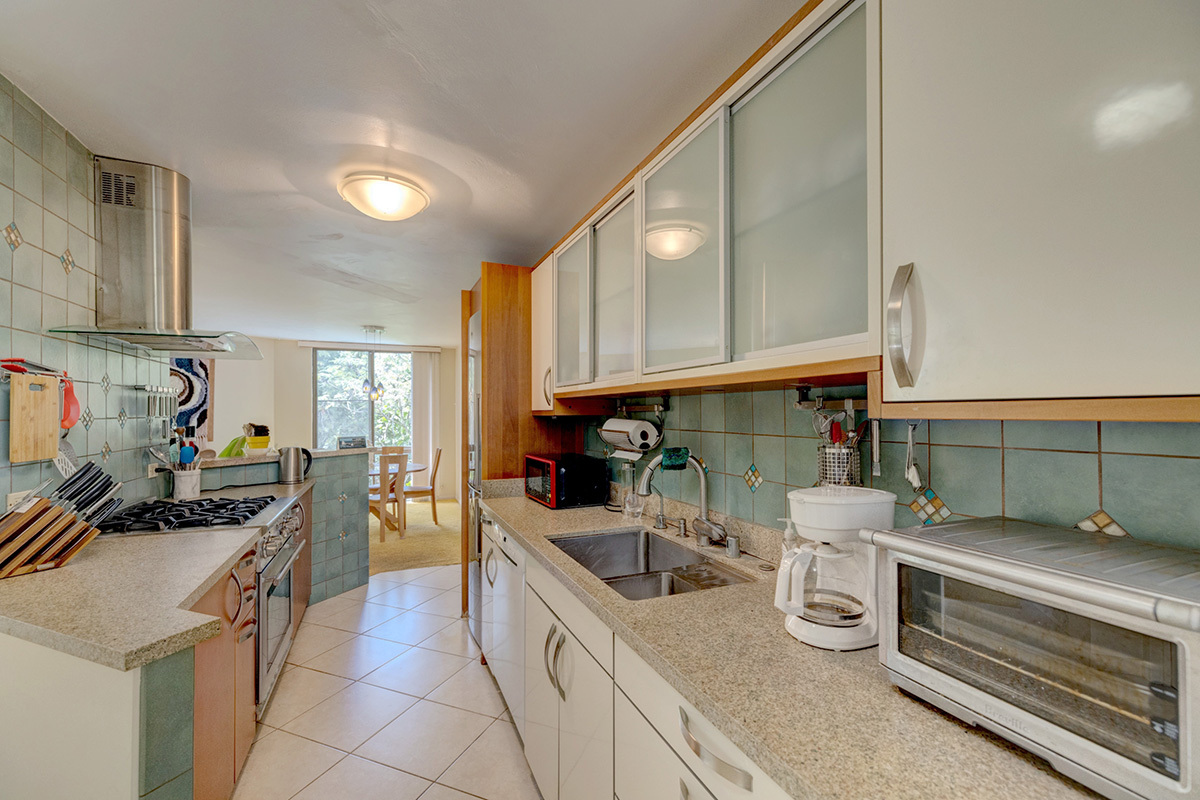 1911 Kalanianaole St, 401, Hilo, HI 96720