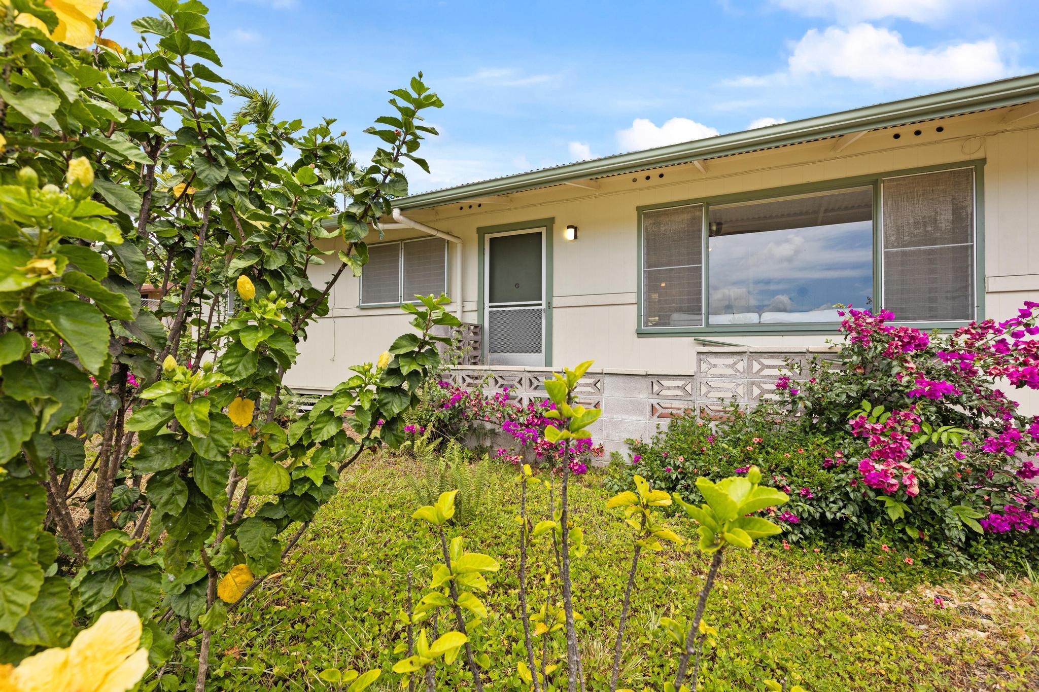 414-A Mohouli St, Hilo, HI 96720