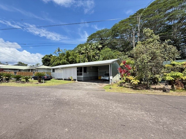 105 Lahaina St, Hilo, HI 96720