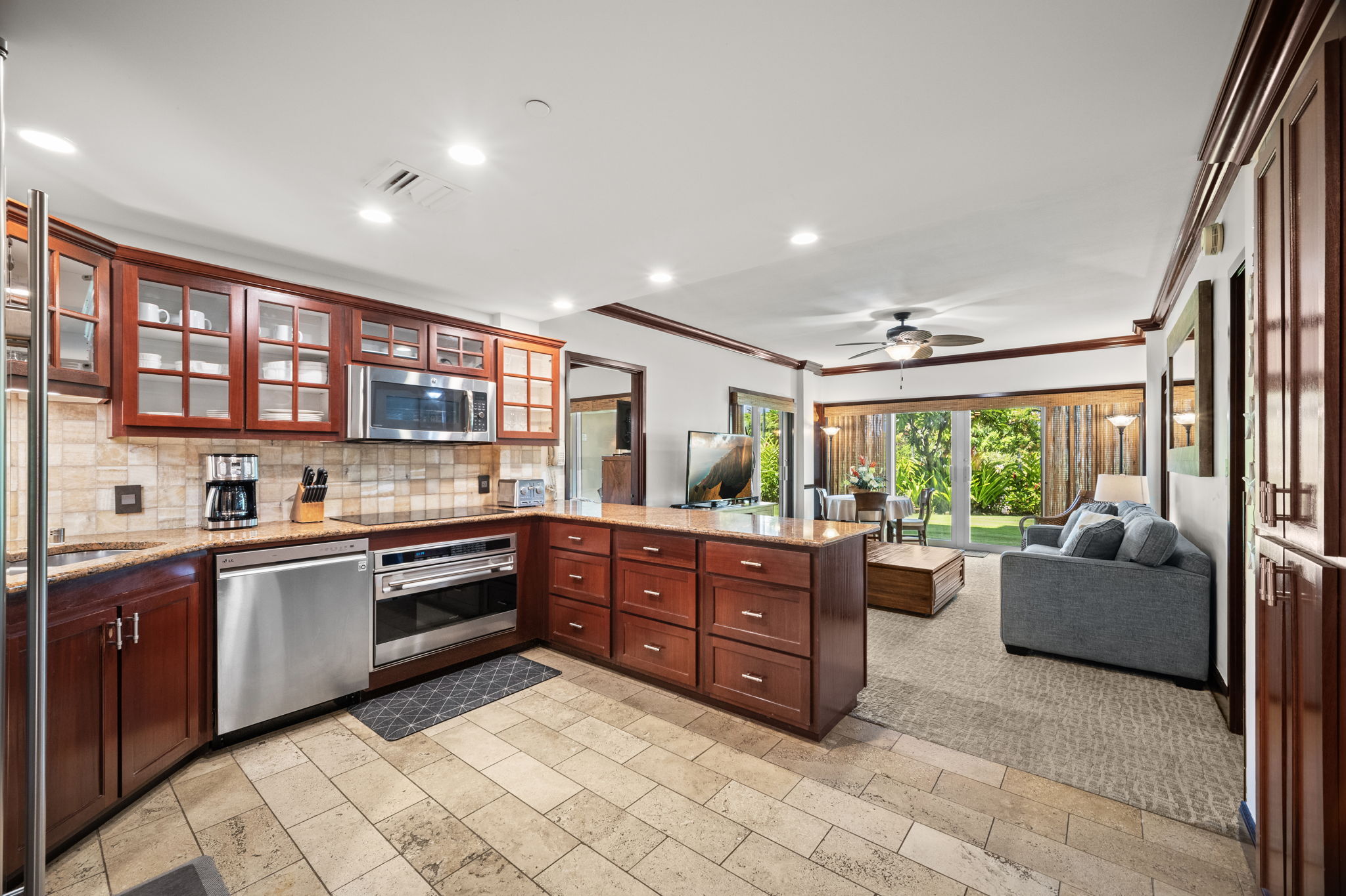 4-820 Kuhio Hwy, E105, Kapaa, HI 96746