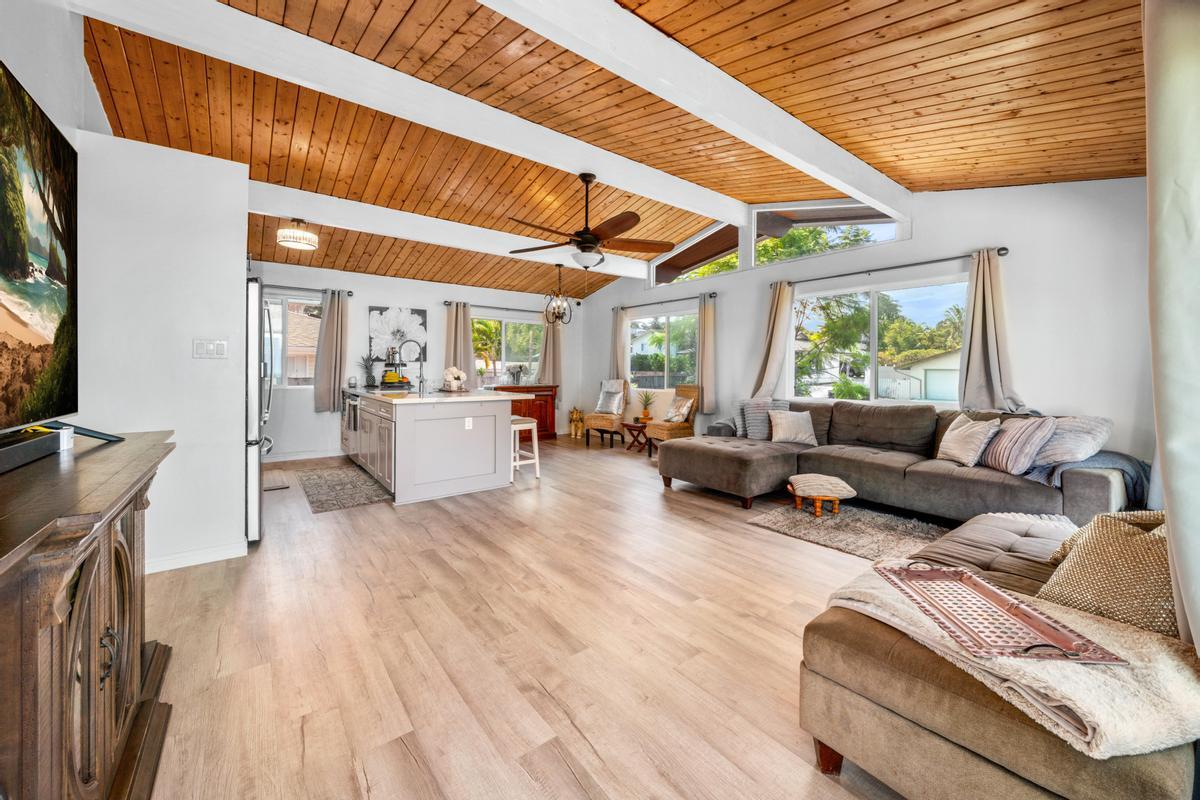 73-1255 Kaiminani Dr, Kailua-Kona, HI 96740