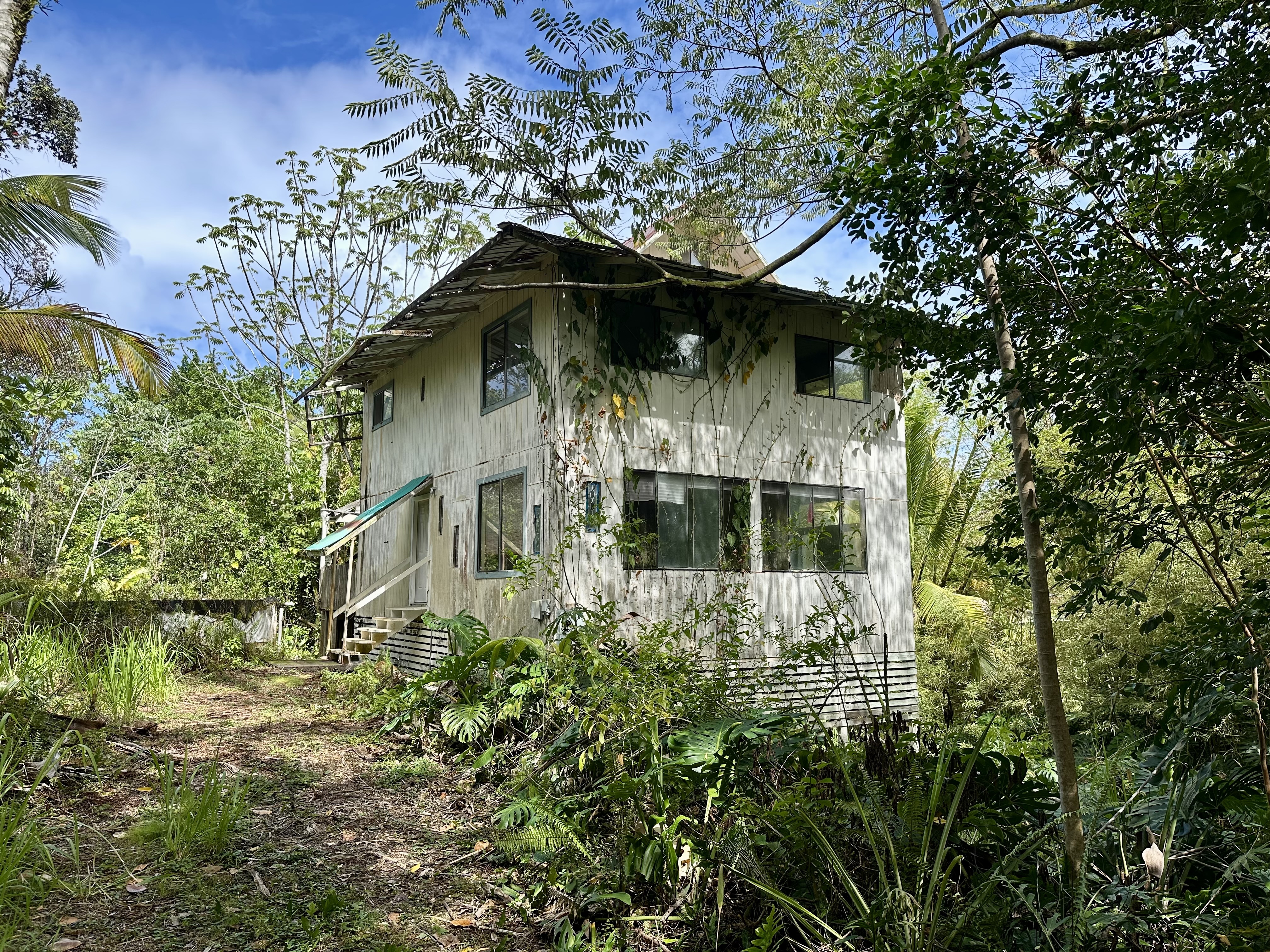 15-1105 Amau Rd, Keaau, HI 96749