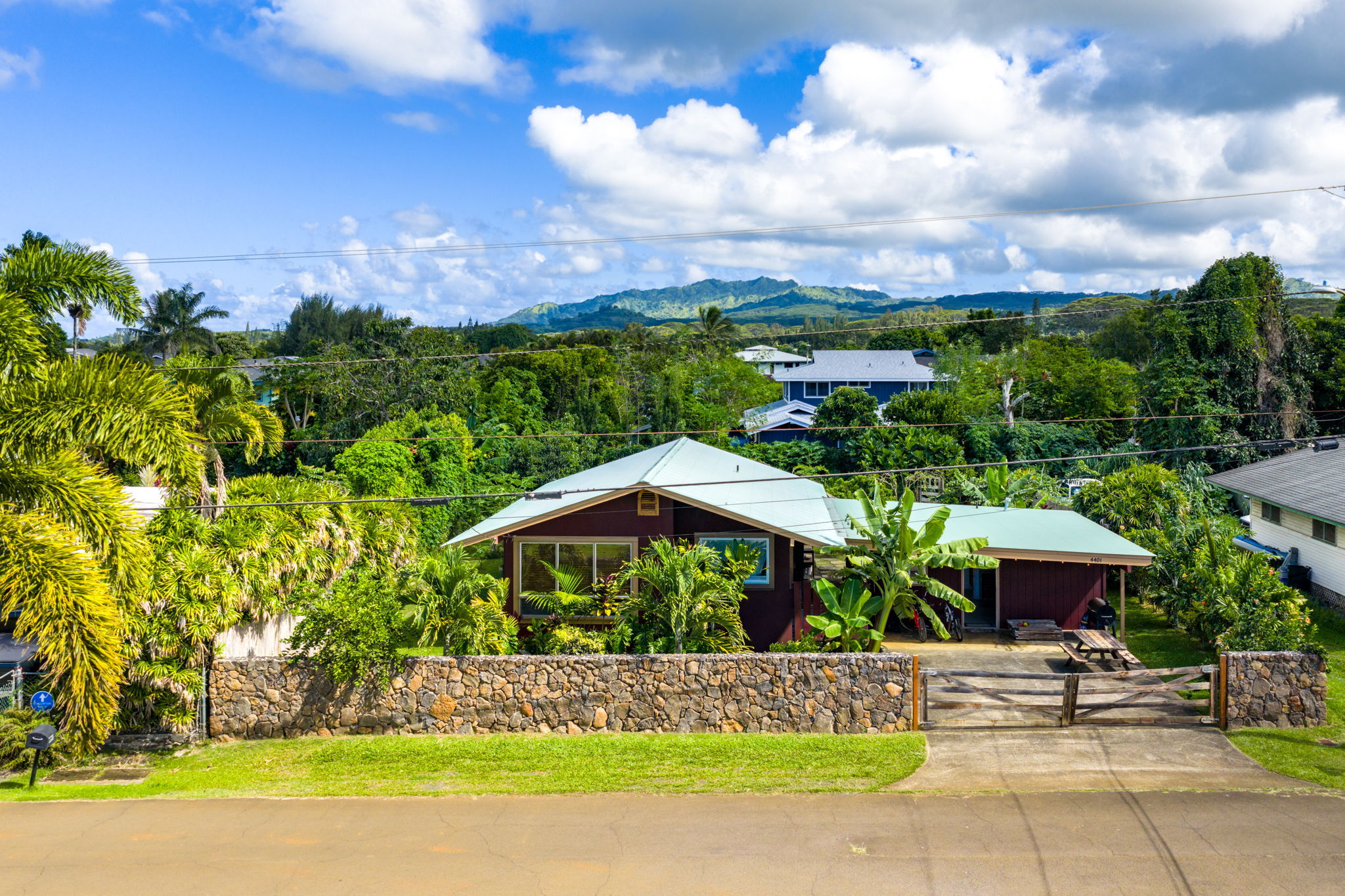 4401 Aalona St, Kilauea, HI 96754