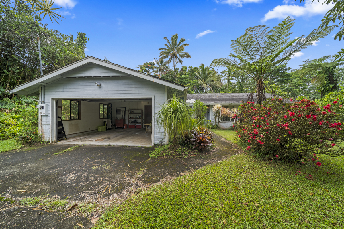 15-2788 Kaku St, Pahoa, HI 96778