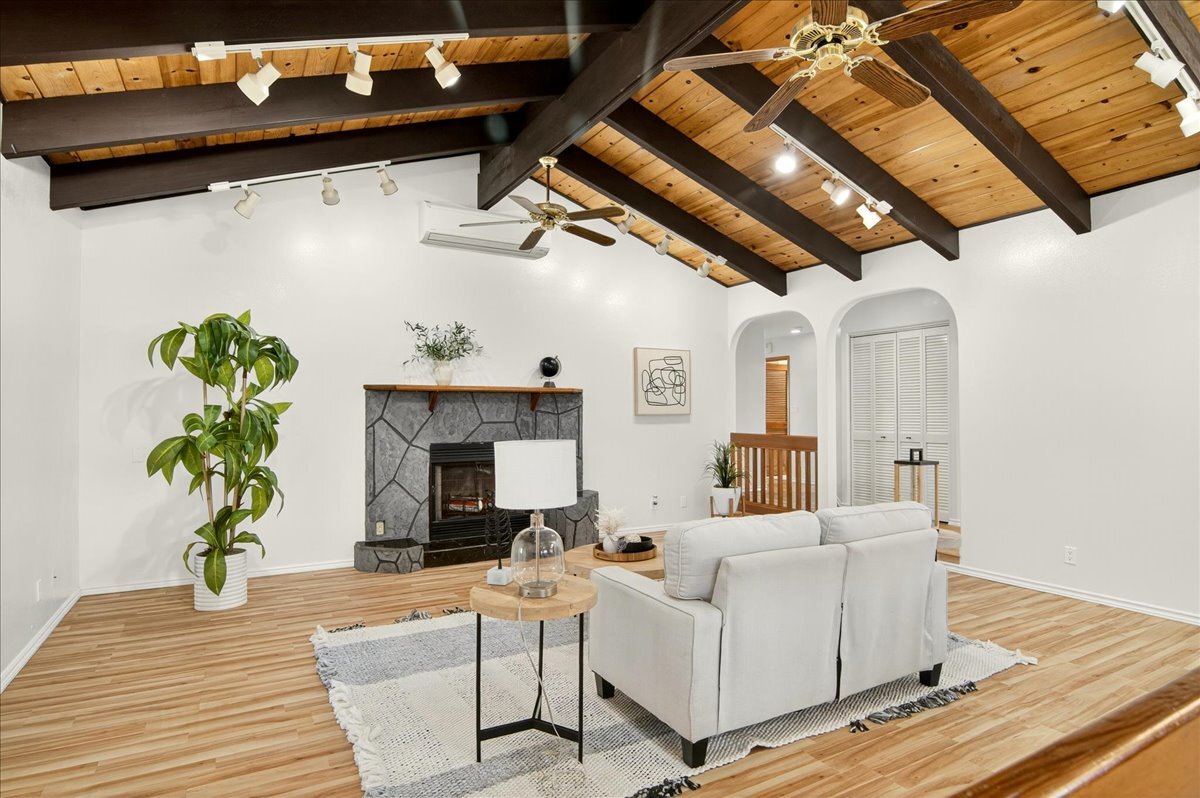 1317 Kumuwaina Pl, Hilo, HI 96720