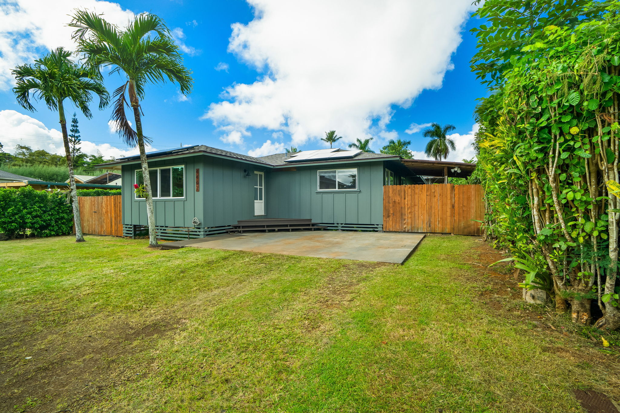 4462 Pukalani Pl, Kilauea, HI 96754