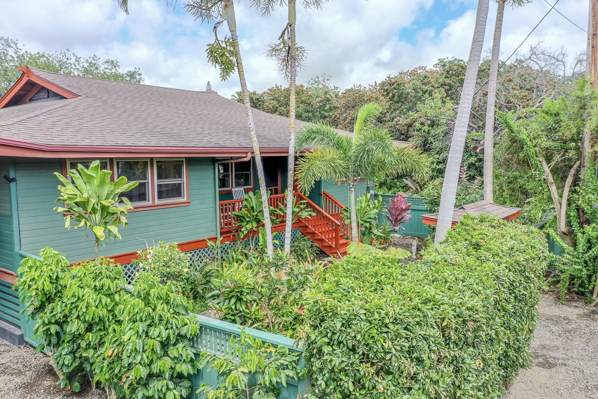 94-6506 Ahi Rd, Naalehu, HI 96772