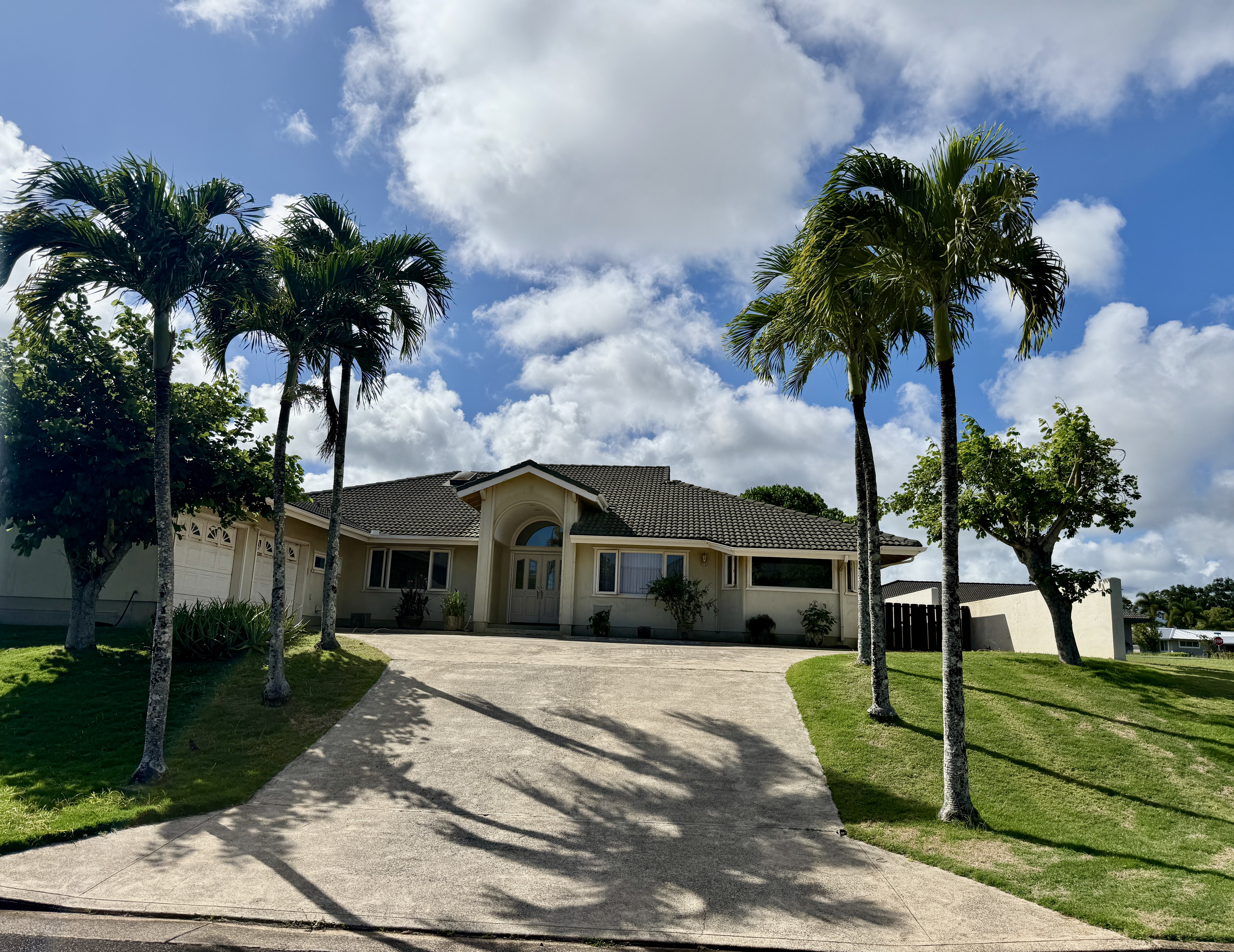 2371 Kanio St, Lihue, HI 96766