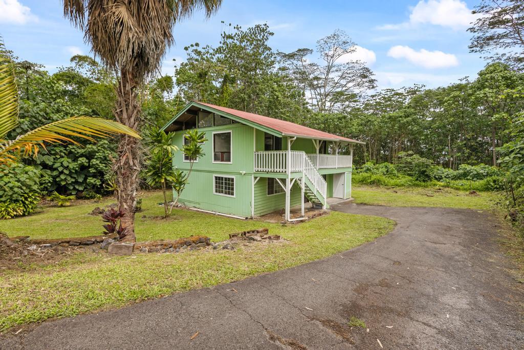 16-733 Uhiuhi St, Keaau, HI 96760